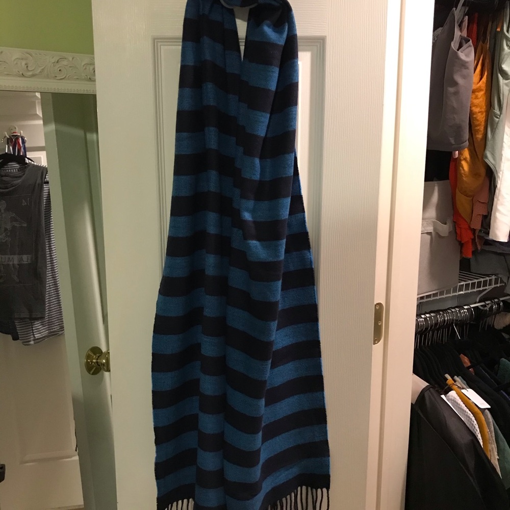 Gap Navy Blue Scarf